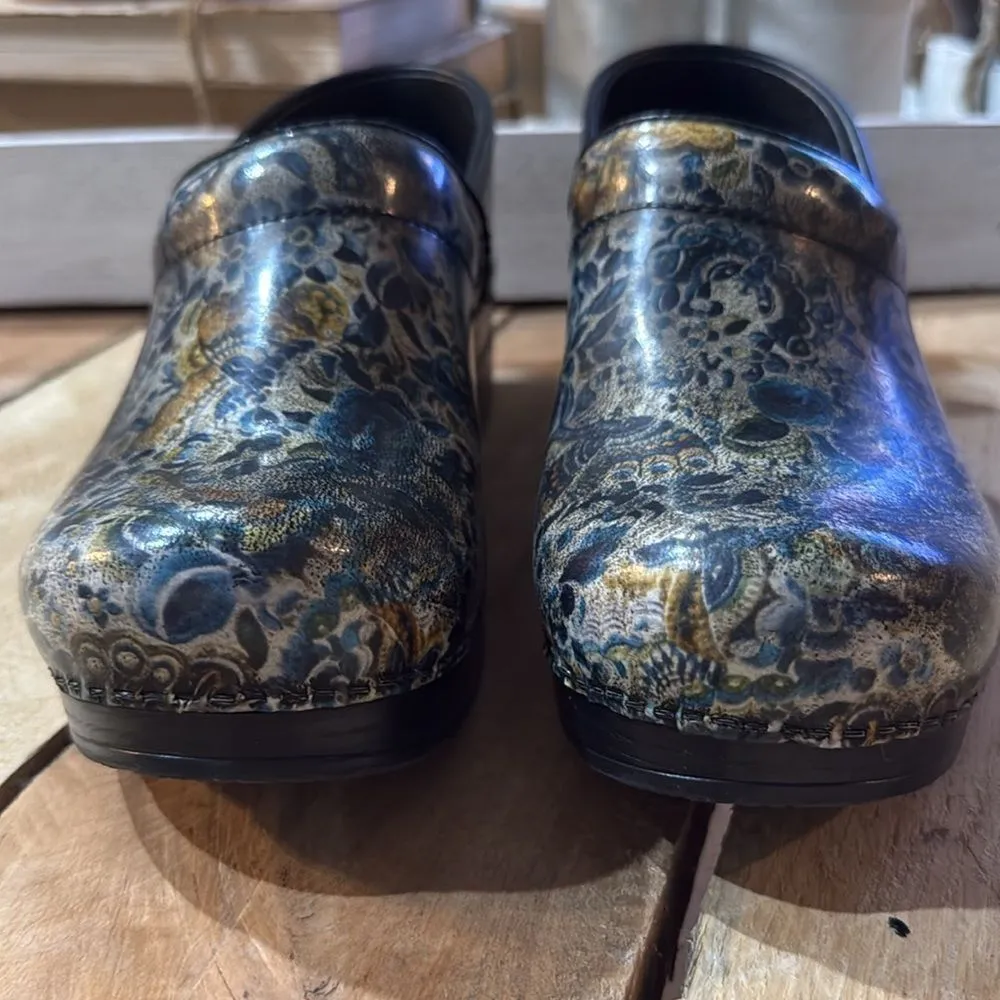 Dansko Professional Patent Leather Clogs 9/39 B86 - Image 5