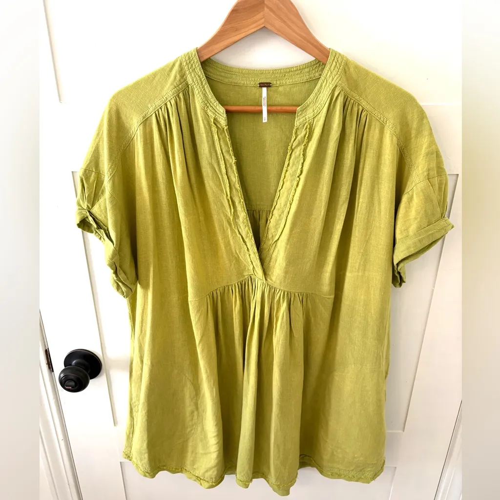 Free People Get Away With Me Tunic in Frosted Fern. Size Small. - Image 2
