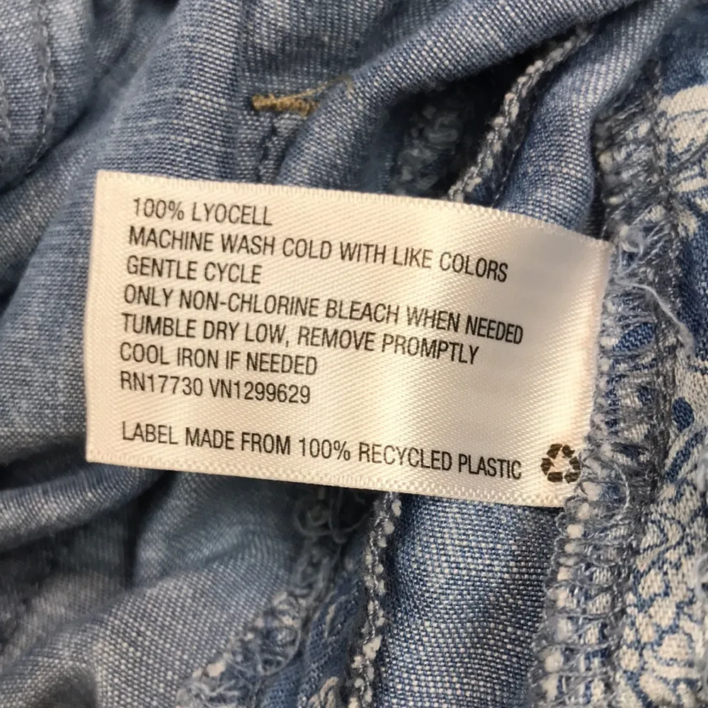 Knox Rose Women’s Floral Print Chambray Blue White Smocked Bow Tie Waist Shorts - Image 8