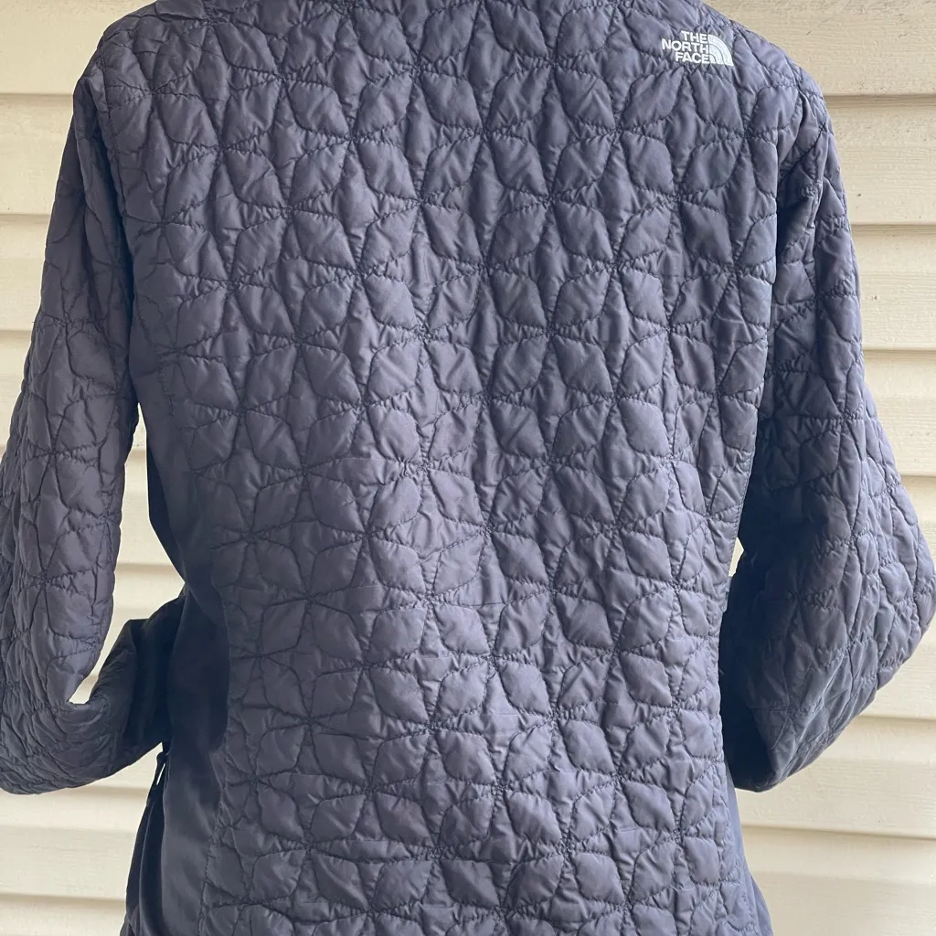 Black North Face down jacket - Image 3