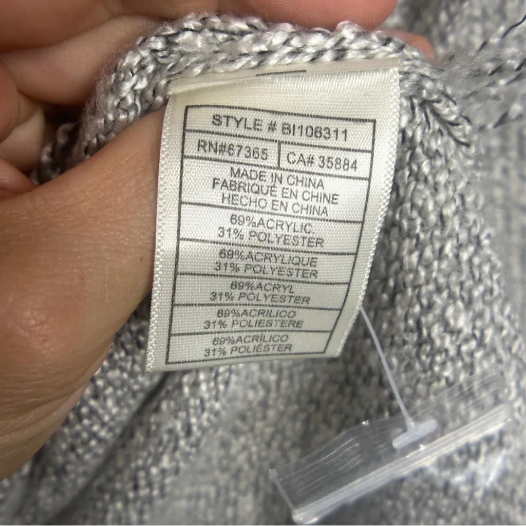 EUC BB Dakota Silver Fringe Long Sleeve Top Size Small - Image 8