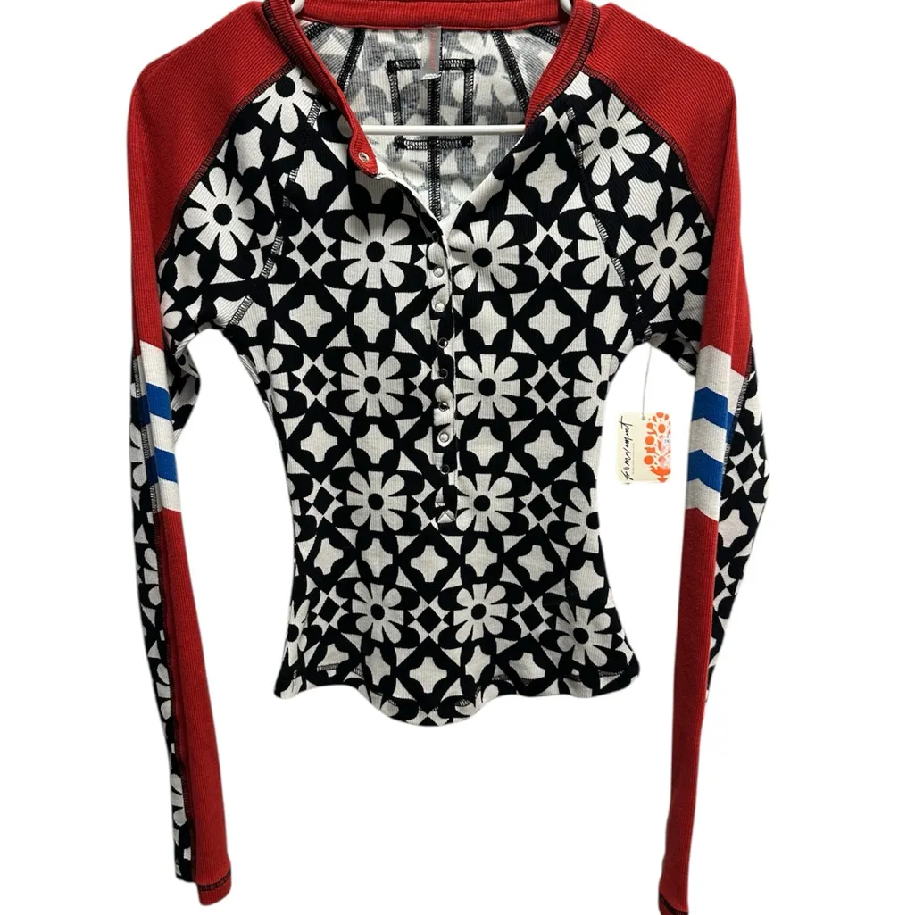 NWT FREE PEOPLE FP Movement Women's Kick Off Printed Layer Top in Aspen Onyx Red Size XS - Image 8