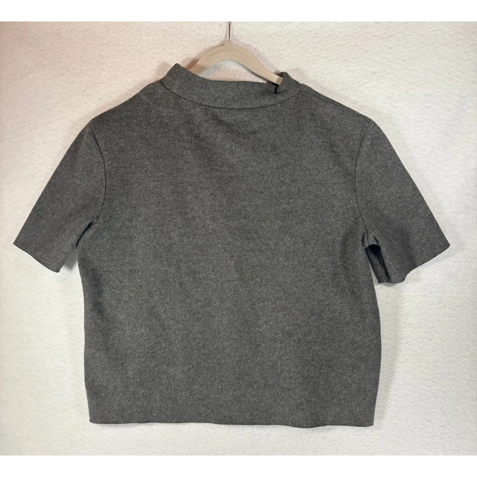 ZARA Mock Neck Short Sleeve Cropped Knit Top Charcoal Gray Size M - Image 2