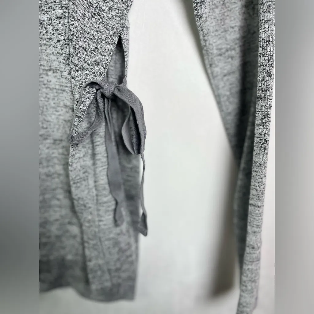 UGG Women’s Gray Marled Long Sleeve Knit Top w/ Boho Side Tie Detail Size M - Image 3