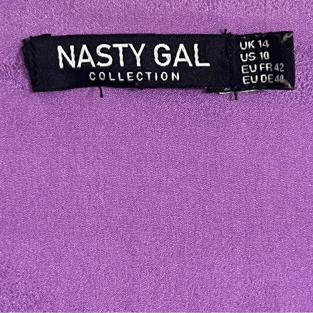 Nasty Gal Womens Size 10 Sunflower Lilac‎ Floral Print Pleated Plunge Mini Dress - Image 2