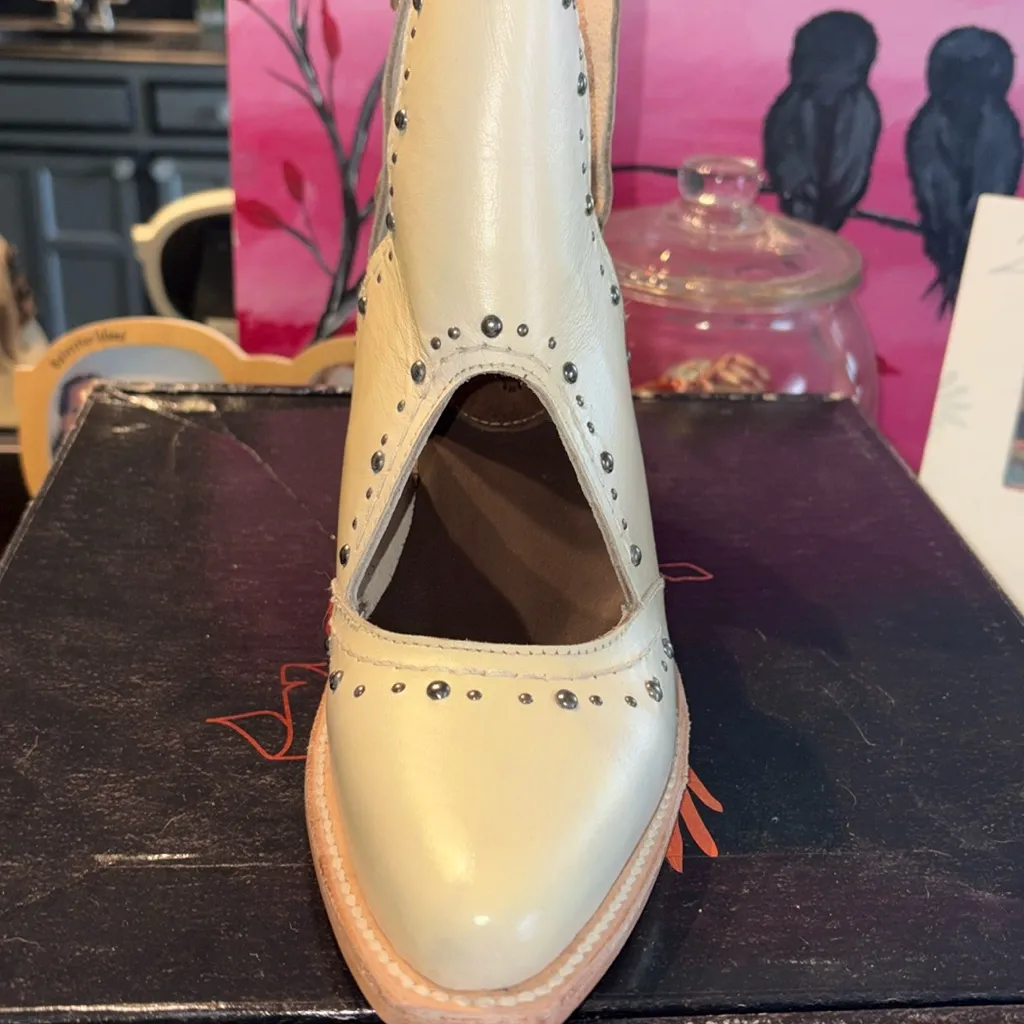 Freebird by Steven Melody Western Sandals NWT runs big - Image 5