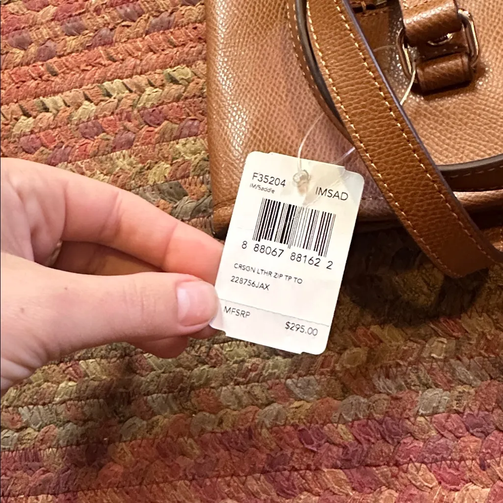 Coach NWT SADDLE BROWN  LEATHER CITY ZIP TOTE - Image 3