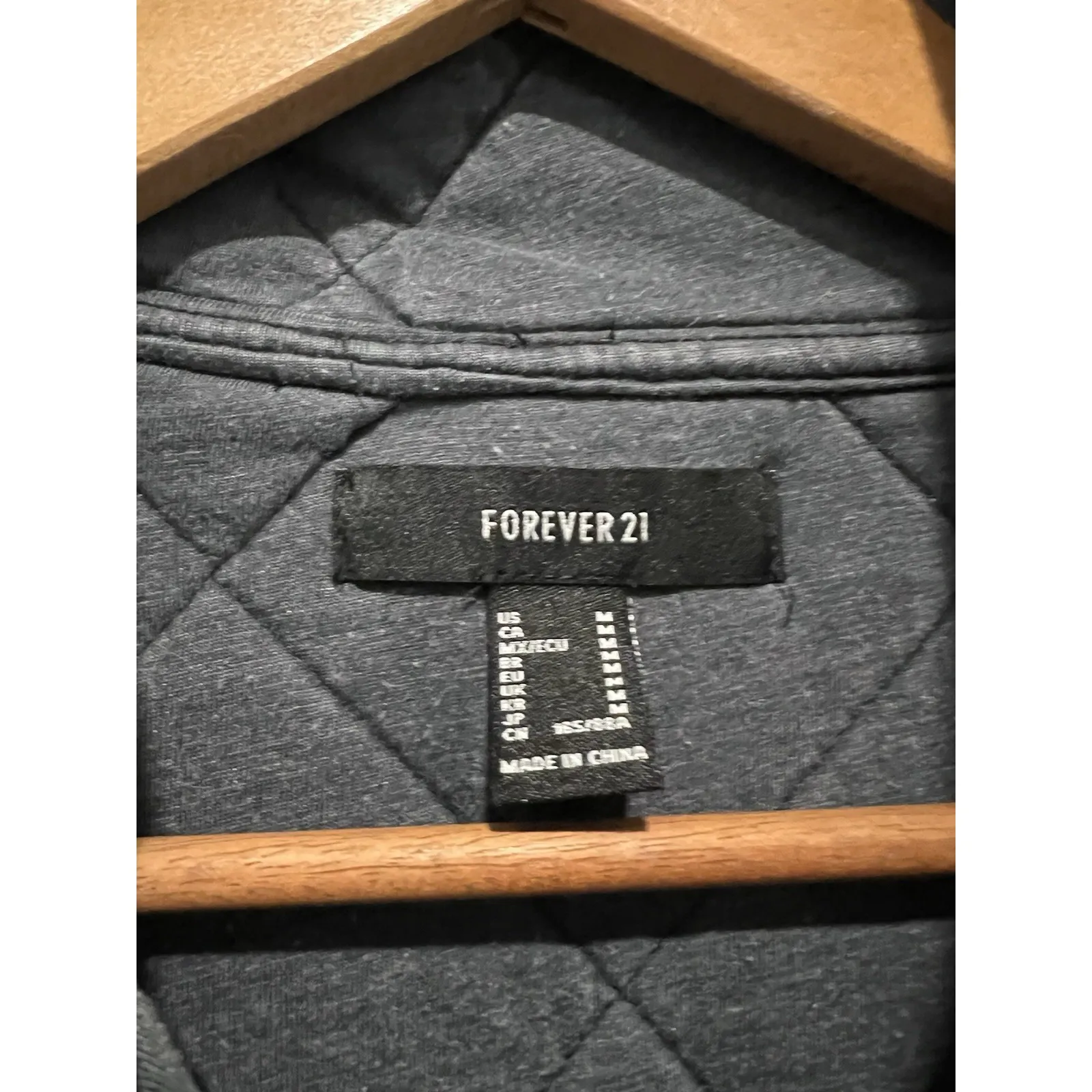 Forever 21 Doleman Quarter Zip Pullover Size Medium Dark Gray Quilted Winter - Image 3