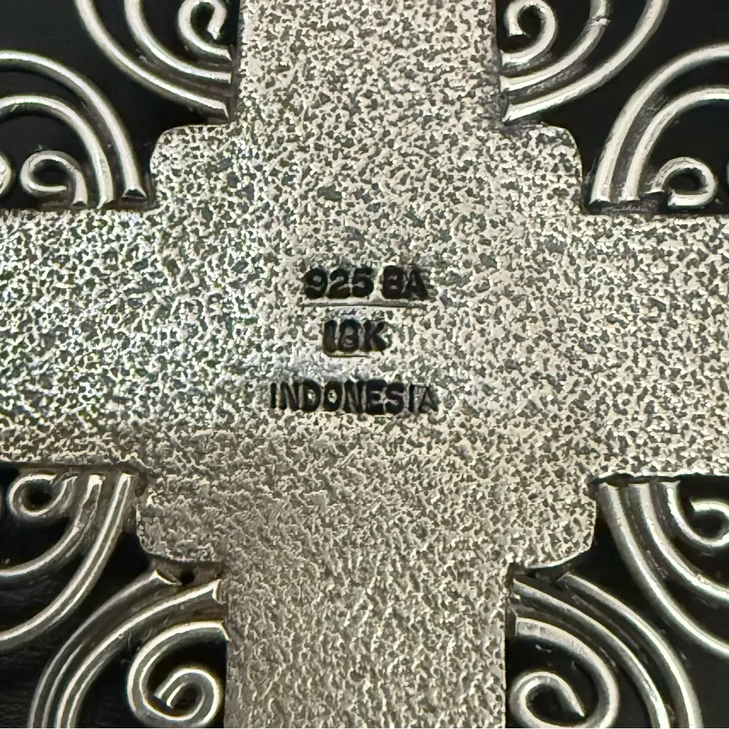Signed 925 BA 18K Indonesia Sterling Silver Onyx Filigree Cross Pendant 21.8g. - Image 13