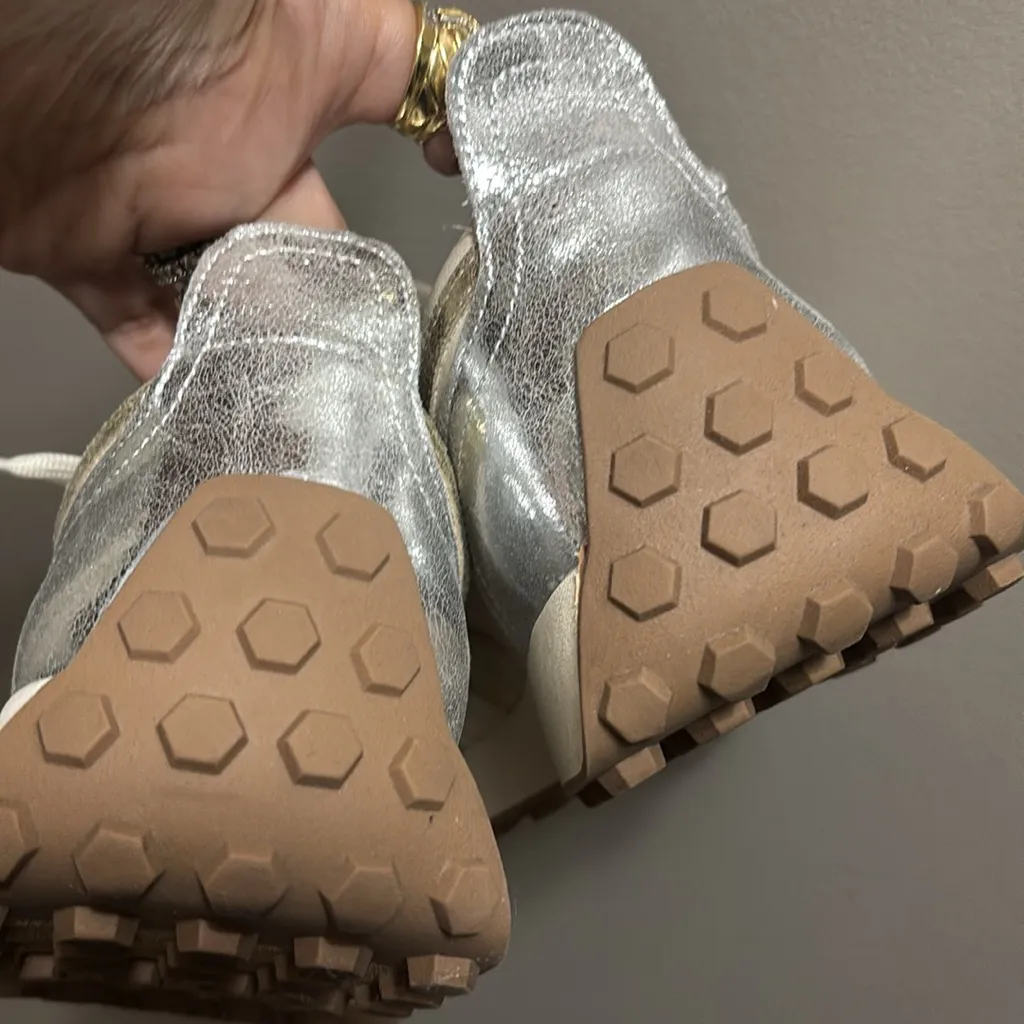 DV by Dolce Vita Silver and Cream Sneakers with Modern Design Braiden sneakers Size 10 - Image 6