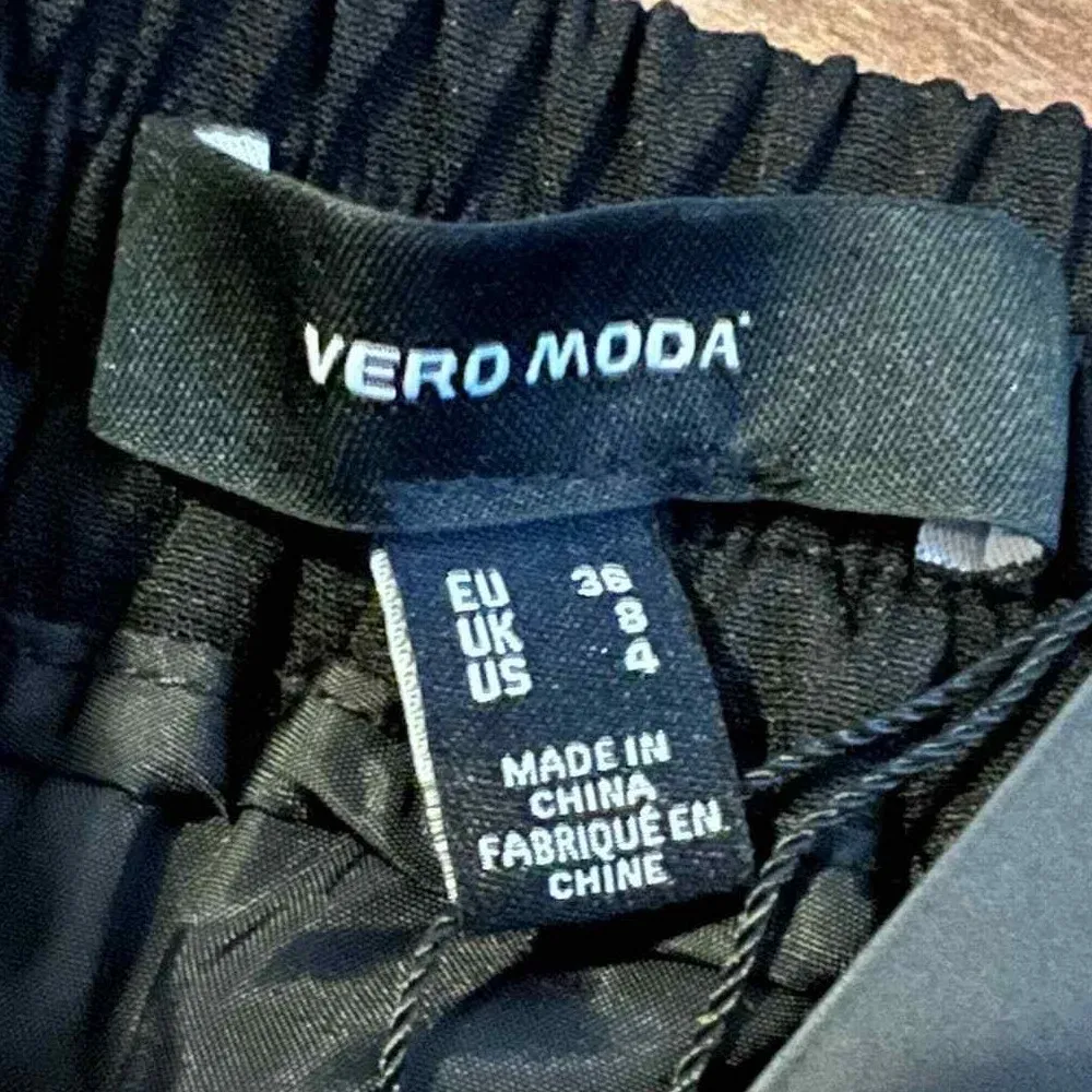 Womens Vero Moda Black Mini Skirt A-Line High Waist Business Casual Party Size 4 - Image 4