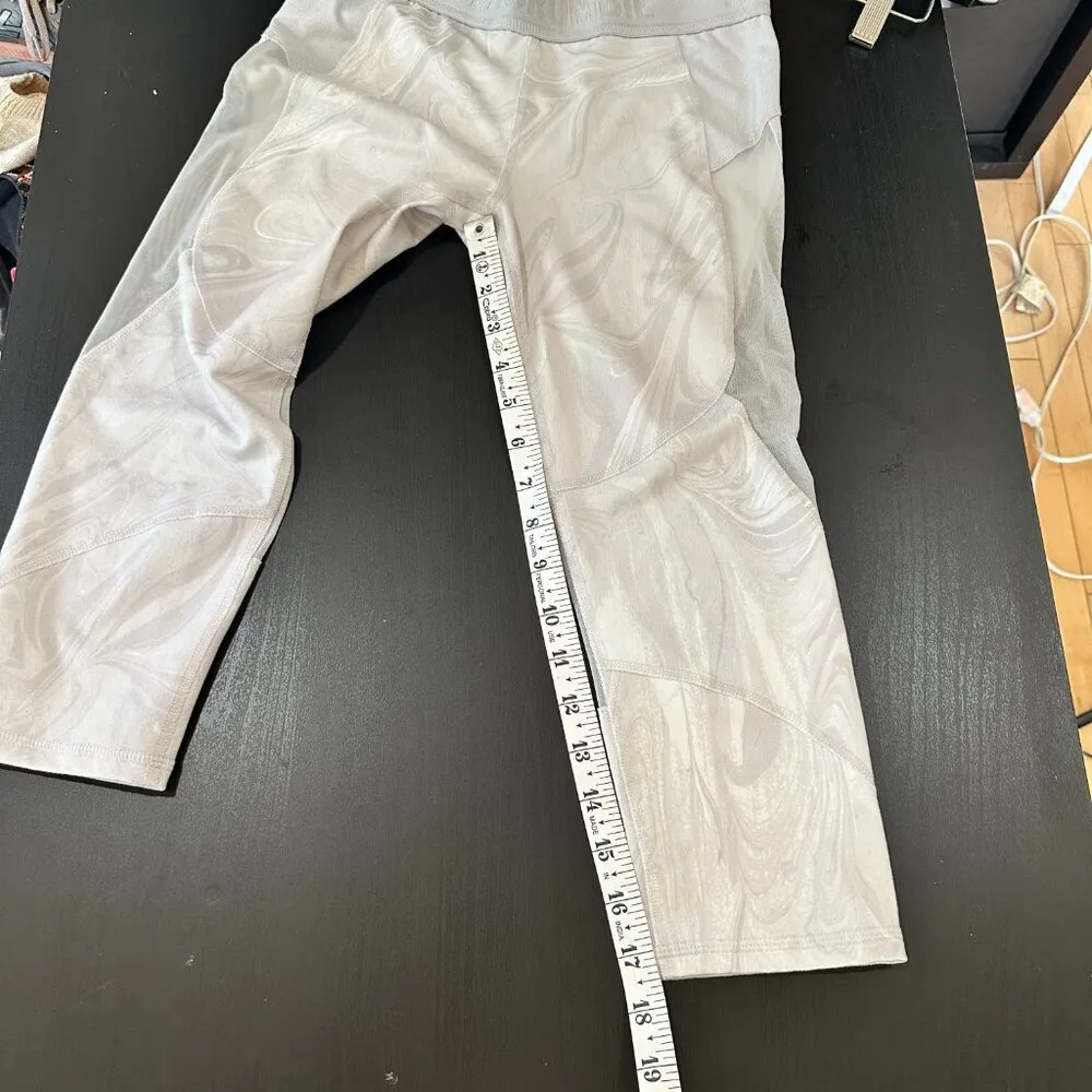 ABERCROMBIE & FITCH White & grey swirl pattern mesh inset crop leggings size XS - Image 13