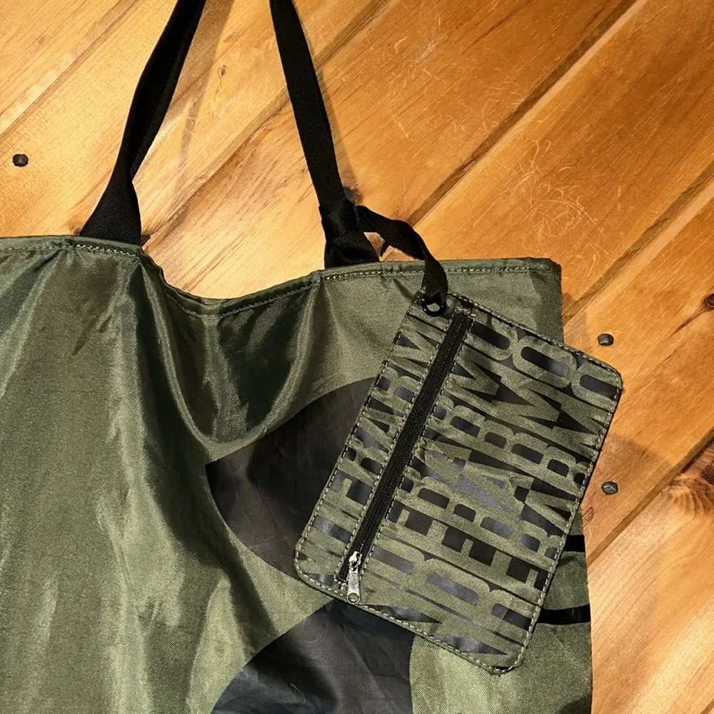 Under Armour army green and black shoulder bag with side pouch - Image 2