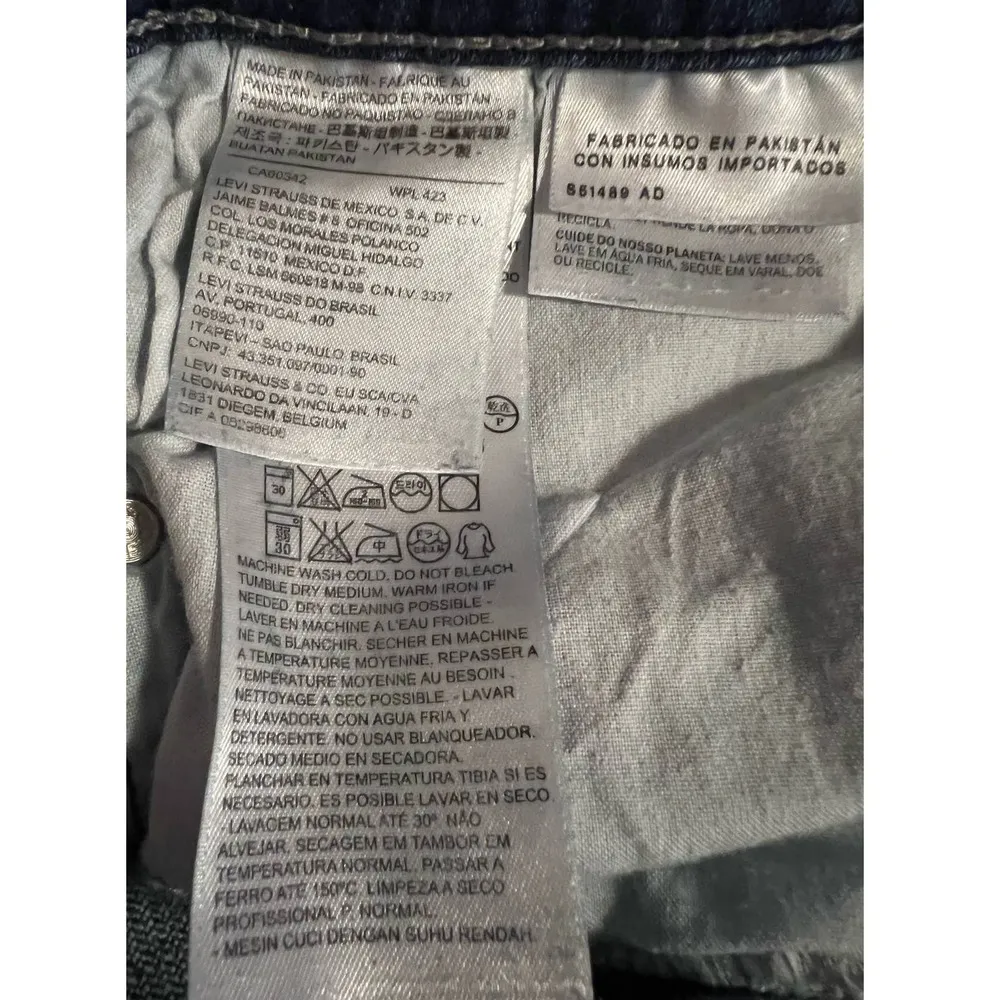 Levi's Women's 518 Superlow Flare Jeans Size 13M 30" Inseam x 17" Waist x 9 1/2" - Image 4