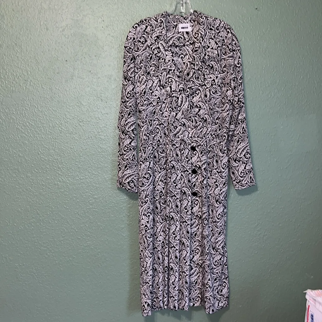 Vintage belted shirt dress paisley print Leslie Fay Monochrome Abstract Dress Black Size XL - Image 4