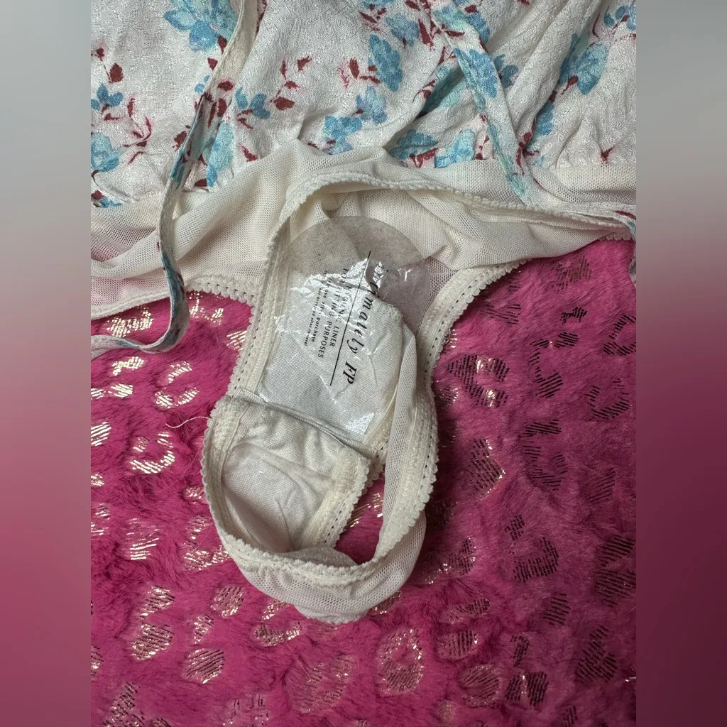 NEW Free People Floral White Ruffle Sleeve Lace Detailed Tank Top Bodysuit Sz S - Image 10