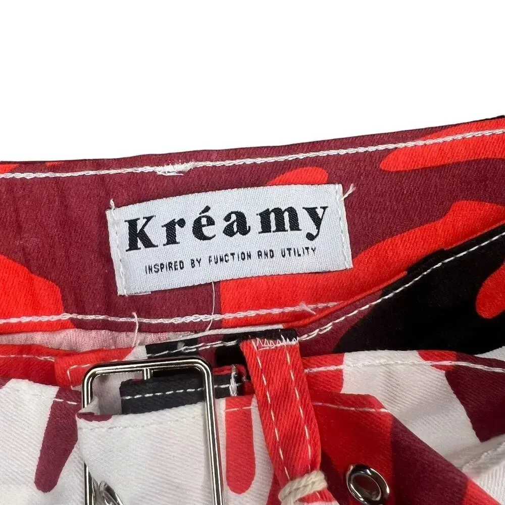 NWT Kréamy‎ Women's Large Red Camo Belted Utility Cargo Shorts - Image 2
