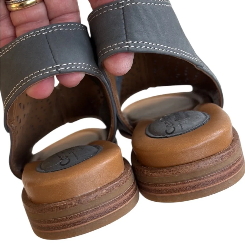 Like New Comfortiva Leather Delsie Sandals Size
9 Retail $120.00 - Image 7