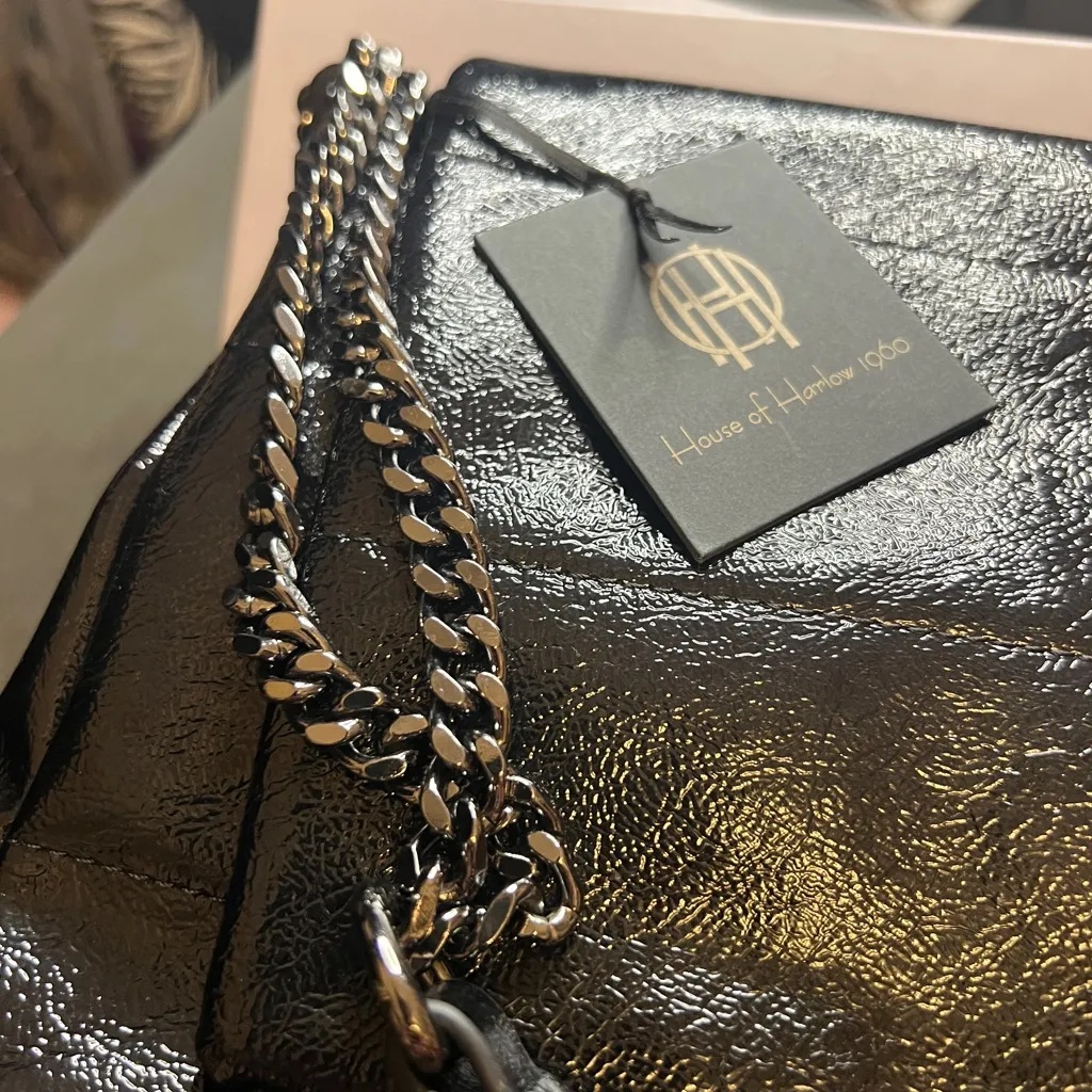 Elegant Black Leather Handbag - Image 2