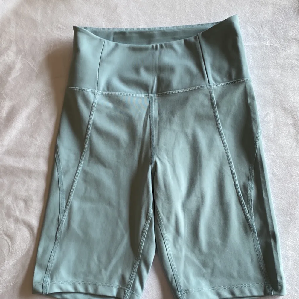 Girlfriend Collective High-Rise Bike Short Active Pickleball Granola - Image 5