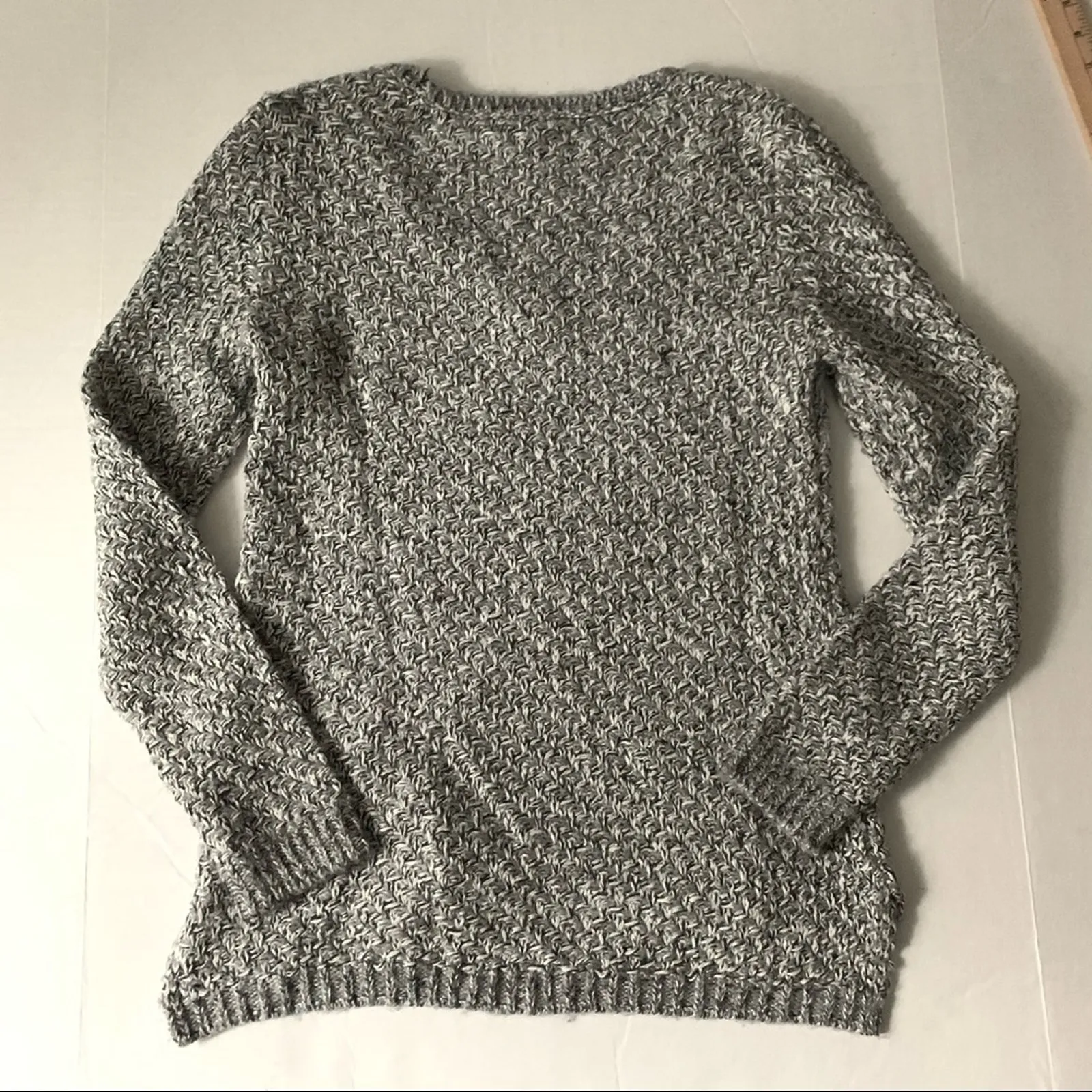 WHBM XS Marled Metallic Grey V Neck Sweater Cotton Blend - Image 8