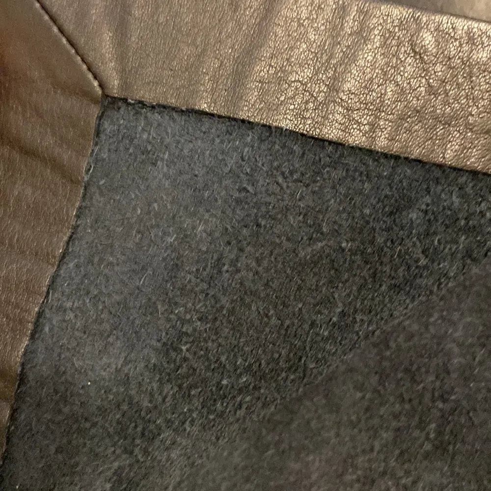 Rinzi Collection Leather Skirt very soft leather and no rips or stain or smell Size 6 - Image 6