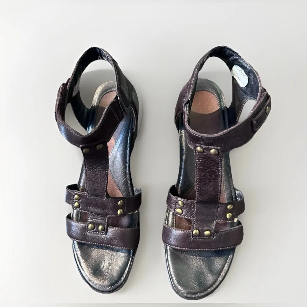 NAOT Flirt Brown Crinkle Patent Leather Wedge Heel‎ Gladiator Sandals 41 / 10 - Image 2