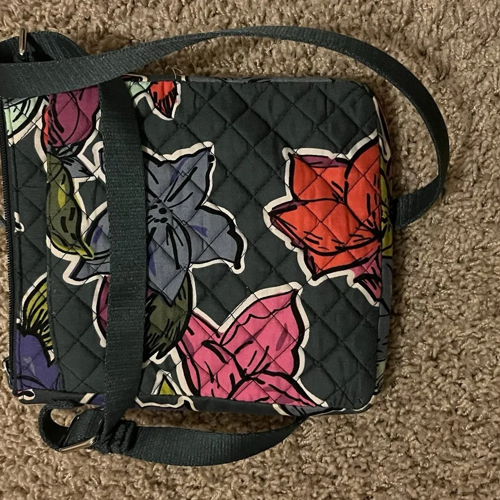 Vera Bradley Crossbody Bag Falling Flowers RFID Blocking Long Strap EUC Purse - Image 5