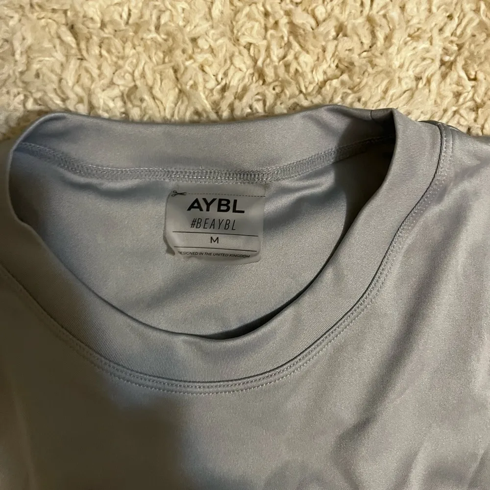 Aybl Grey Cropped long sleeve size medium - Image 3