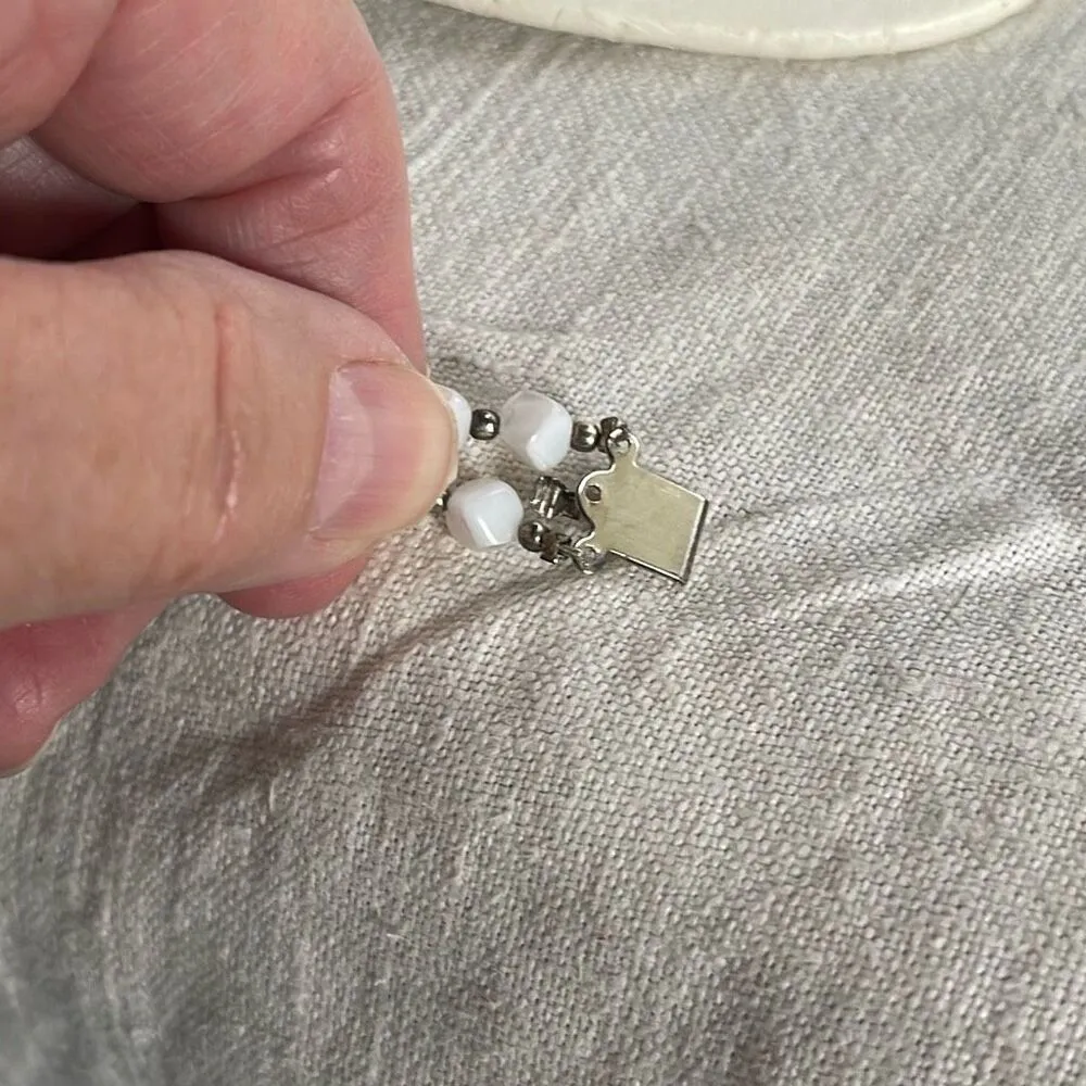 Vintage white mother of pearl seed bead choker 14”. White - Image 4