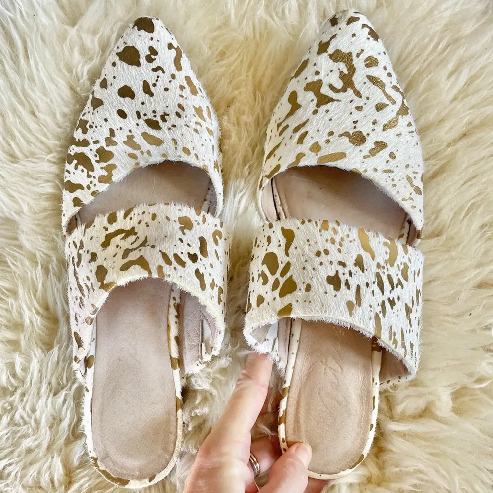 MATISSE berlin slides in gold spot mules calf hair slides White Size 7.5 - Image 3
