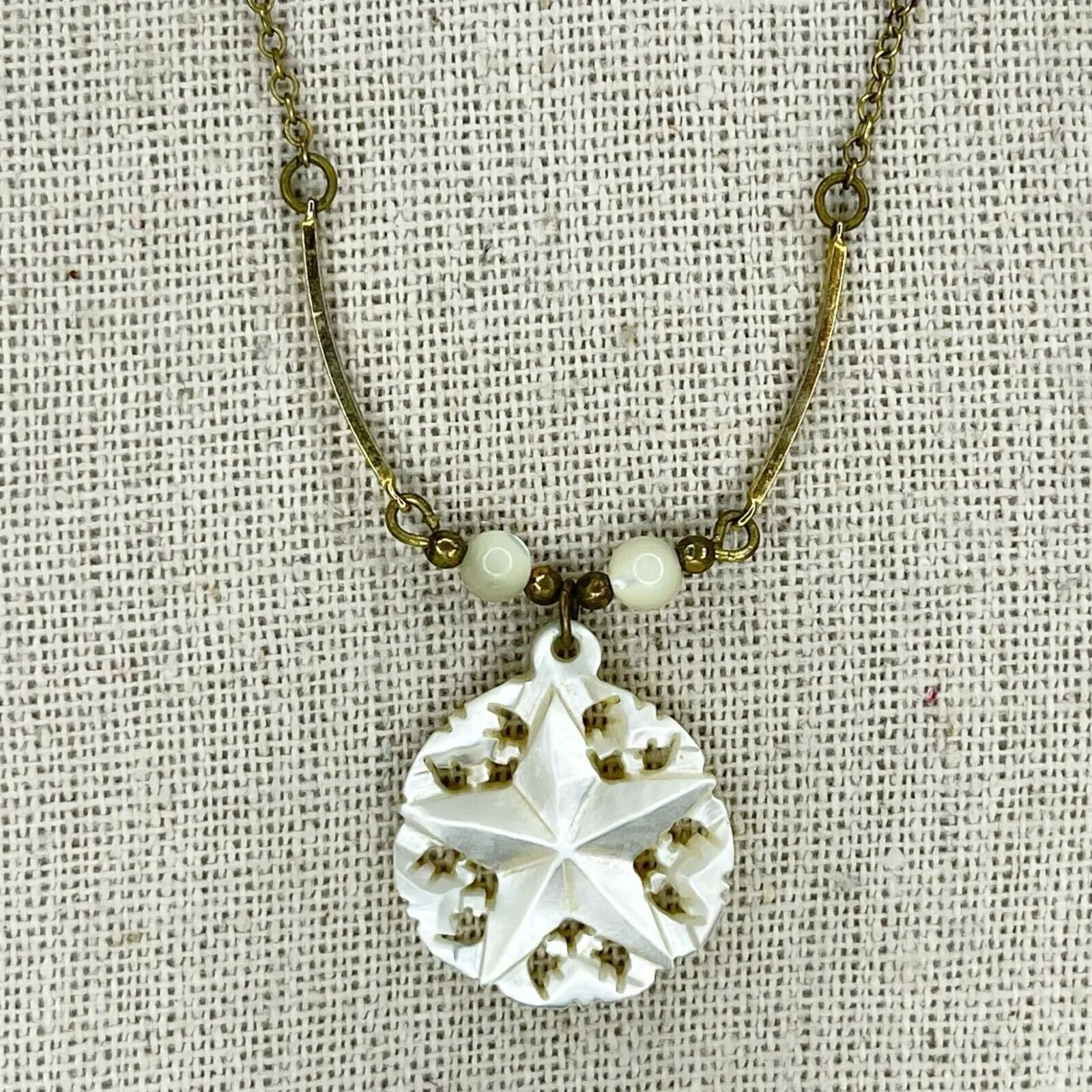 Gold Tone Dainty Chain Link Snowflake Star Pendant Necklace - Image 5