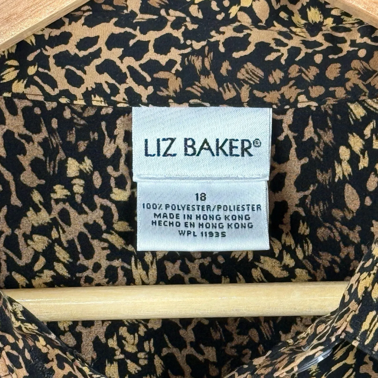 Liz Baker Women's Brown Animal Print Long Sleeved Button Down Blouse Size 18 - Image 4