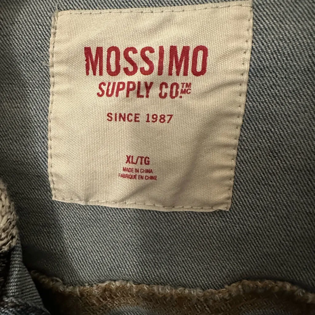 Mossimo Supply Co. Blue Denim Jacket with Black Sleeves - Image 6