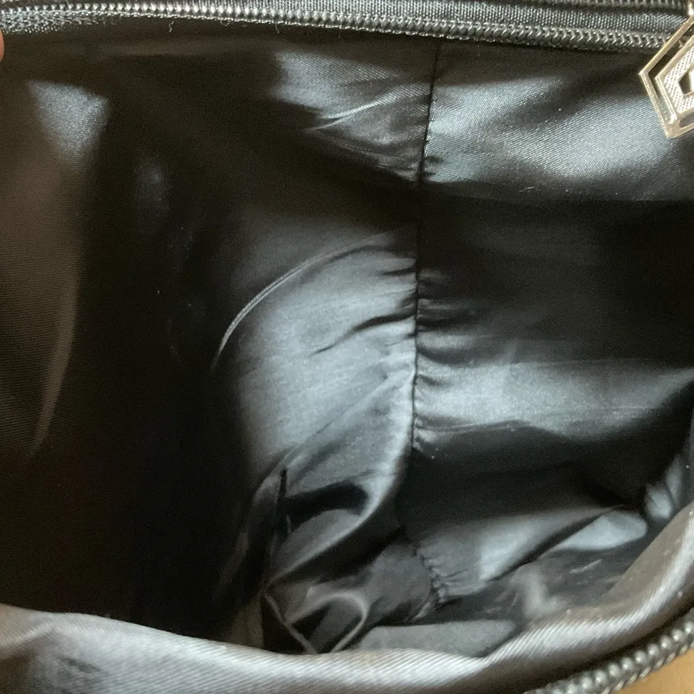 Embroidered crossbody bag with three separate zippered compartments, NWOT Black - Image 7