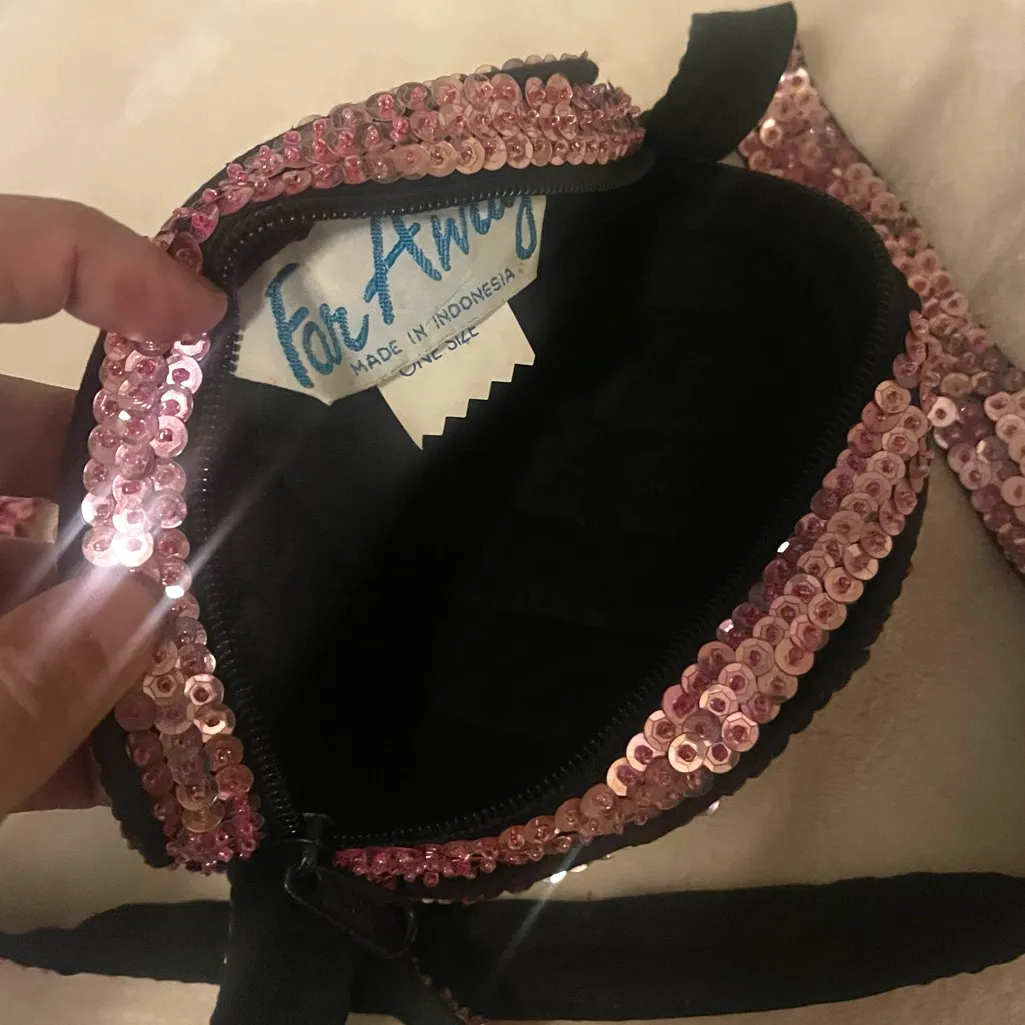 Vintage Round Pink Sequin Zippered Purse Pillbox look 6" dia Made in Indonesia - Image 10