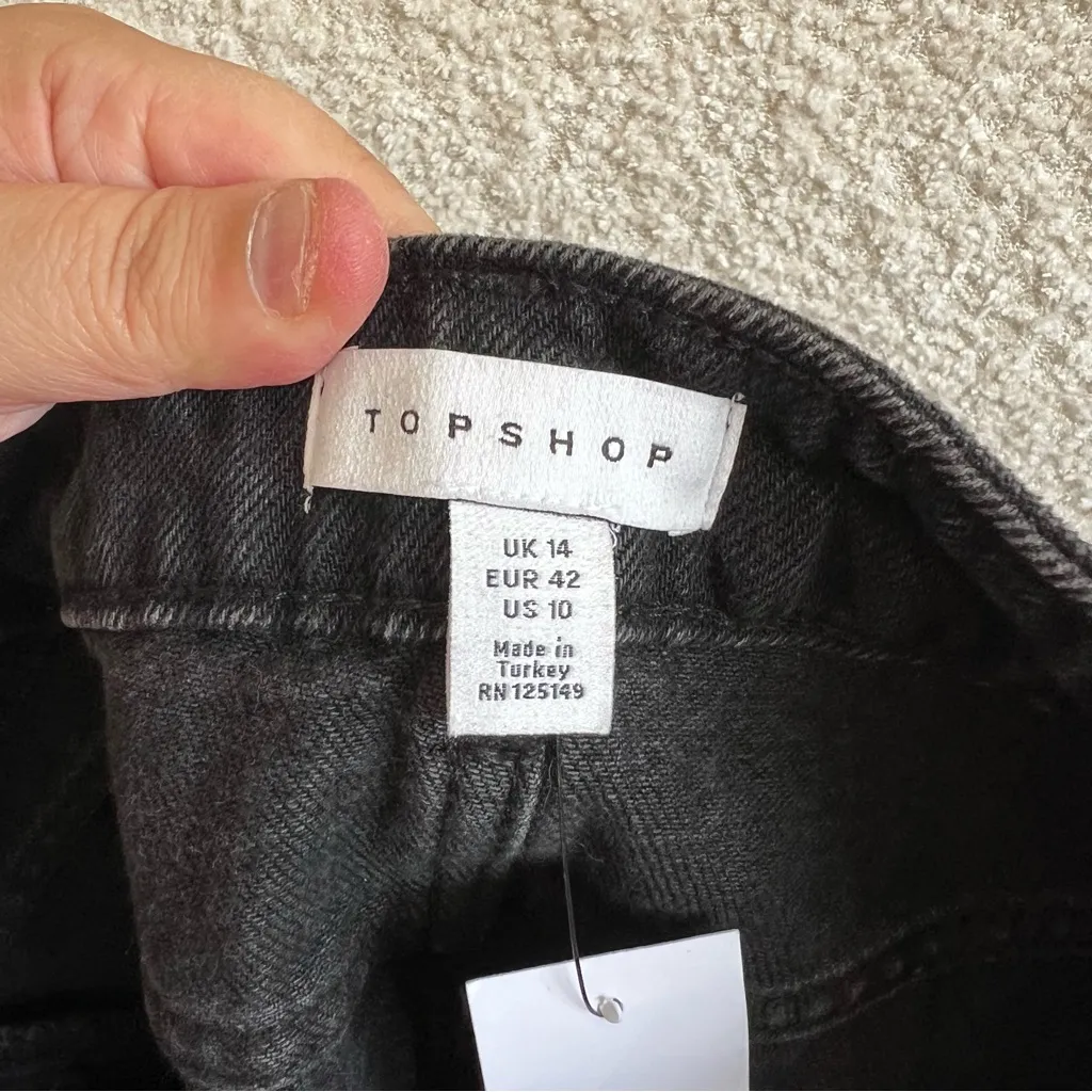 Topshop Women’s NWT Black Raw‎ Hem Mini Jean Skirt Size 10 - Image 2