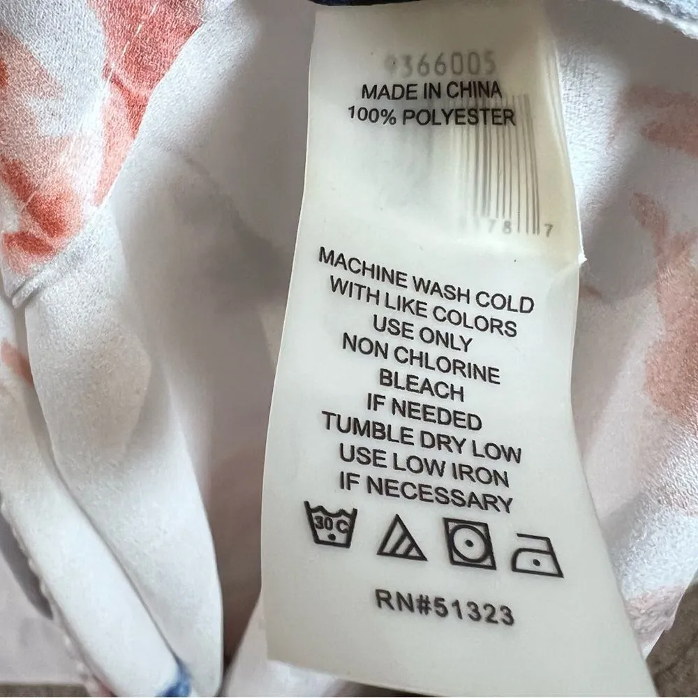 Vince Camuto beautiful long sleeve white abstract print blouse top size small - Image 6