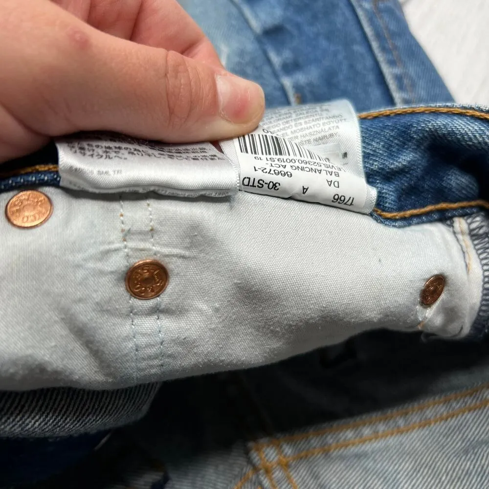 Levi's Wedgie Short High Rise Medium Wash Distressed Cut Off Denim Shorts Sz 30 - Image 13