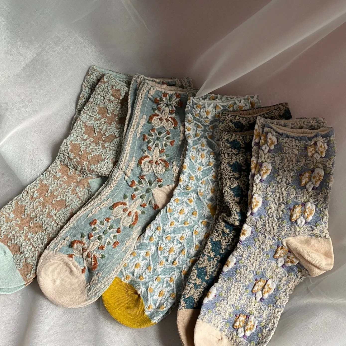 Floral Lace 5 Pairs Crew Socks Women's Cute Coquette Victorian Kawaii Feminine - Image 2