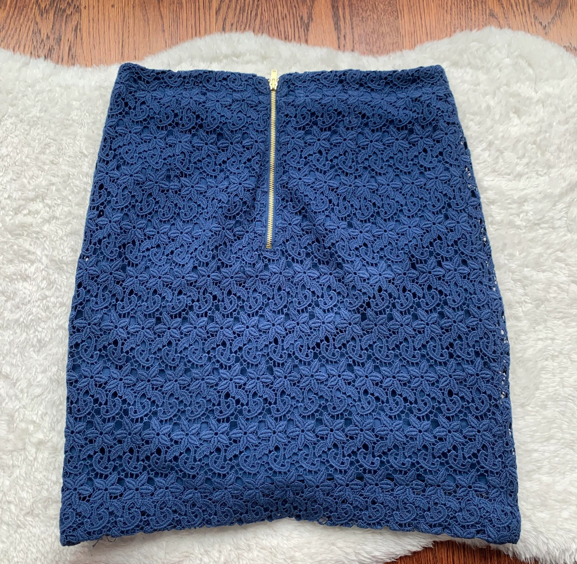 Blue Lace Bodycon Mini Skirt Size Small - Image 2