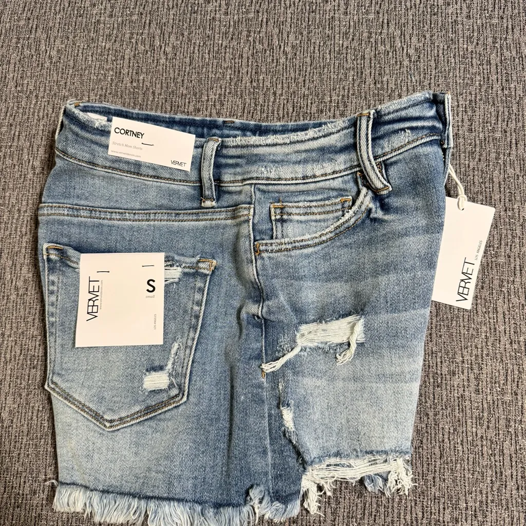 Vervet Women’s Cortney Mom Distressed Denim Shorts - Image 4