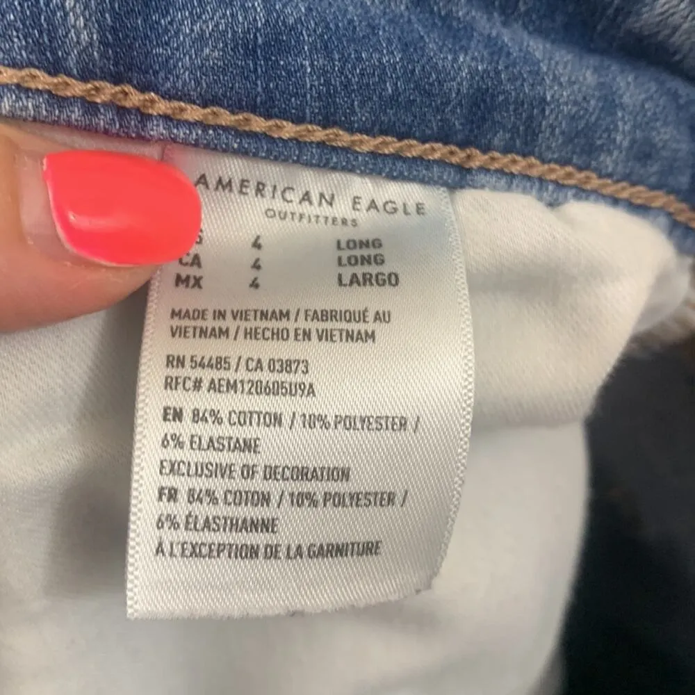 American Eagle The Dream Jean Super Hi-Rise Distressed Light Wash Jegging Jeans - Image 4