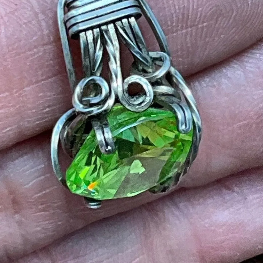 Handmade Wire Wrapped Ring Green Peridot Stone Statement Cocktail Ring‎ Size 7 - Image 4