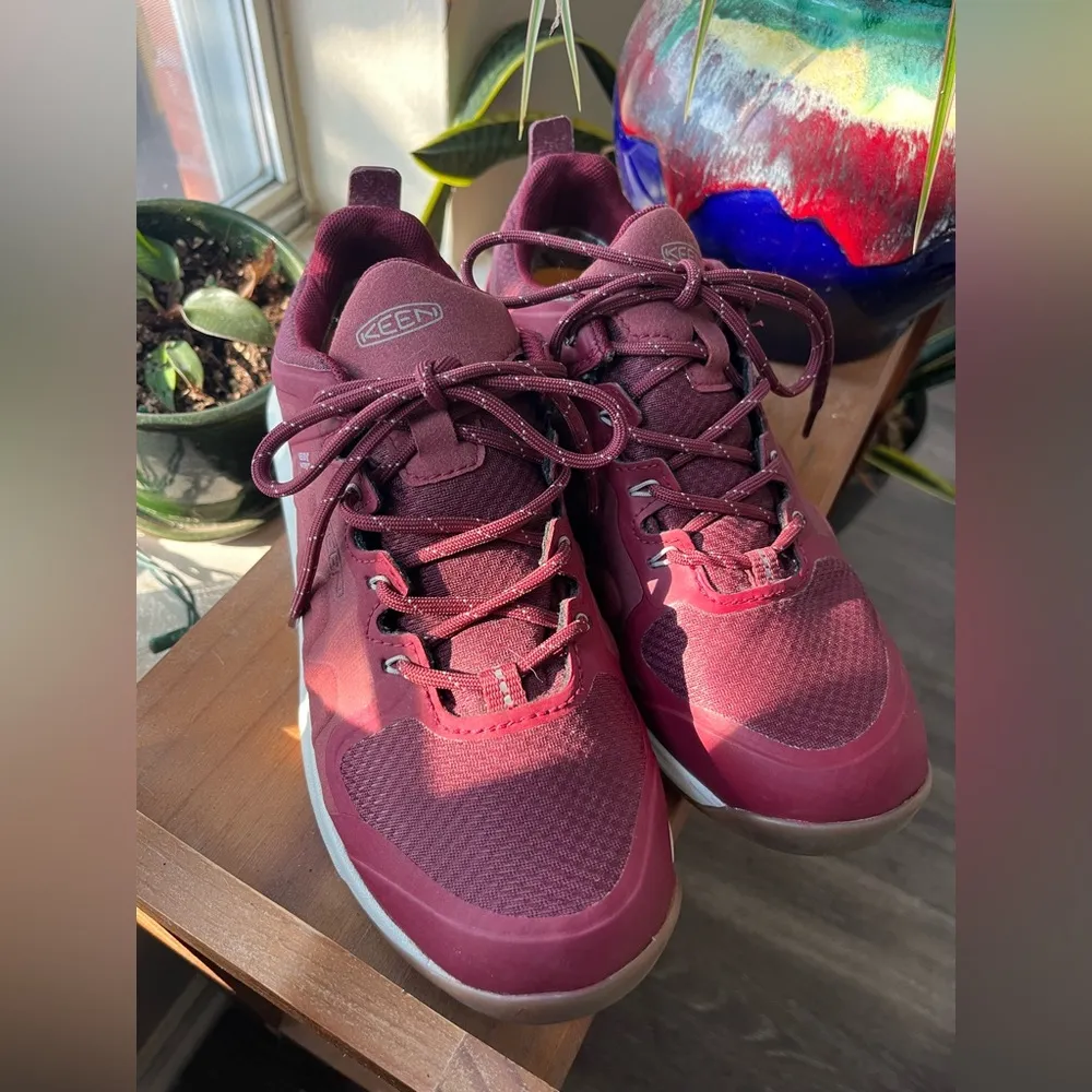 Women's Explore WP Hiking Shoes - Image 2