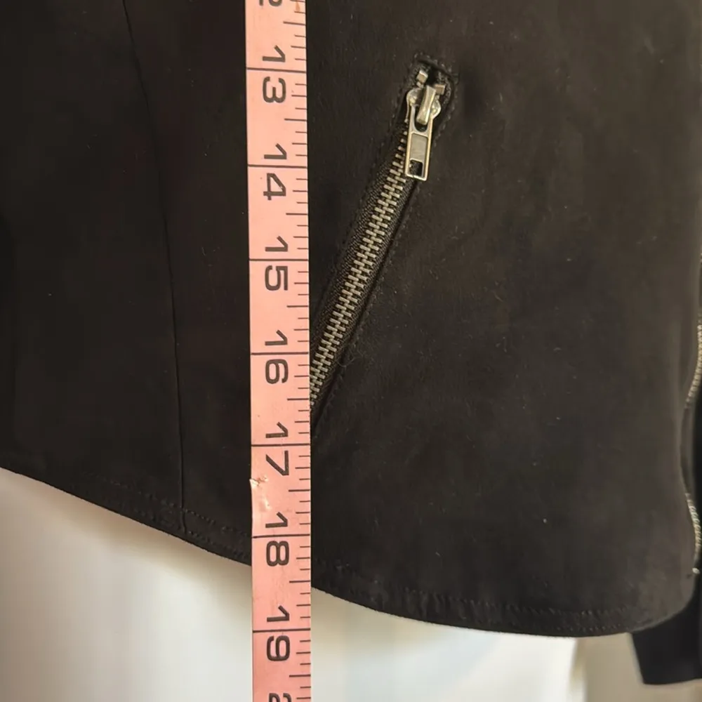 TORRID FAUX SUEDE FRINGE MOTO JACKET SZ: 10 - Image 5