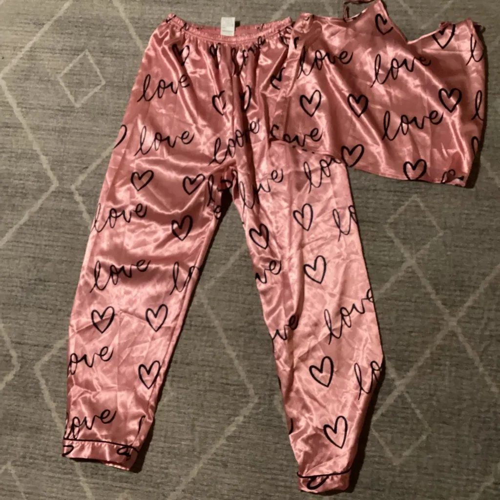 Pink Love Print Women's Pajama Set - Image 5