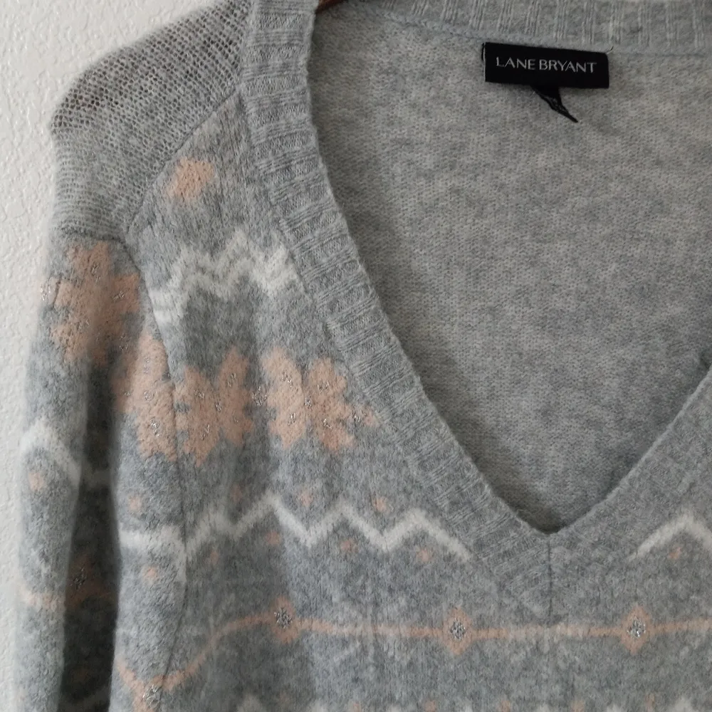Lane Bryant 18/20 Soft V-'Neck Fair Isle Pullover Sweater in Gray White Peach - Image 9