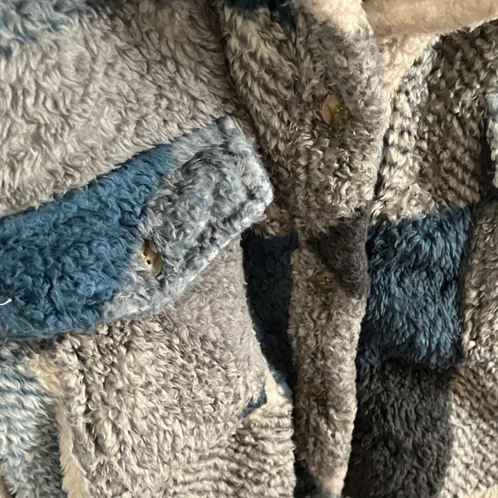 Thread+Supply: Blue & Beige Plaid Sherpa Jacket - Image 6