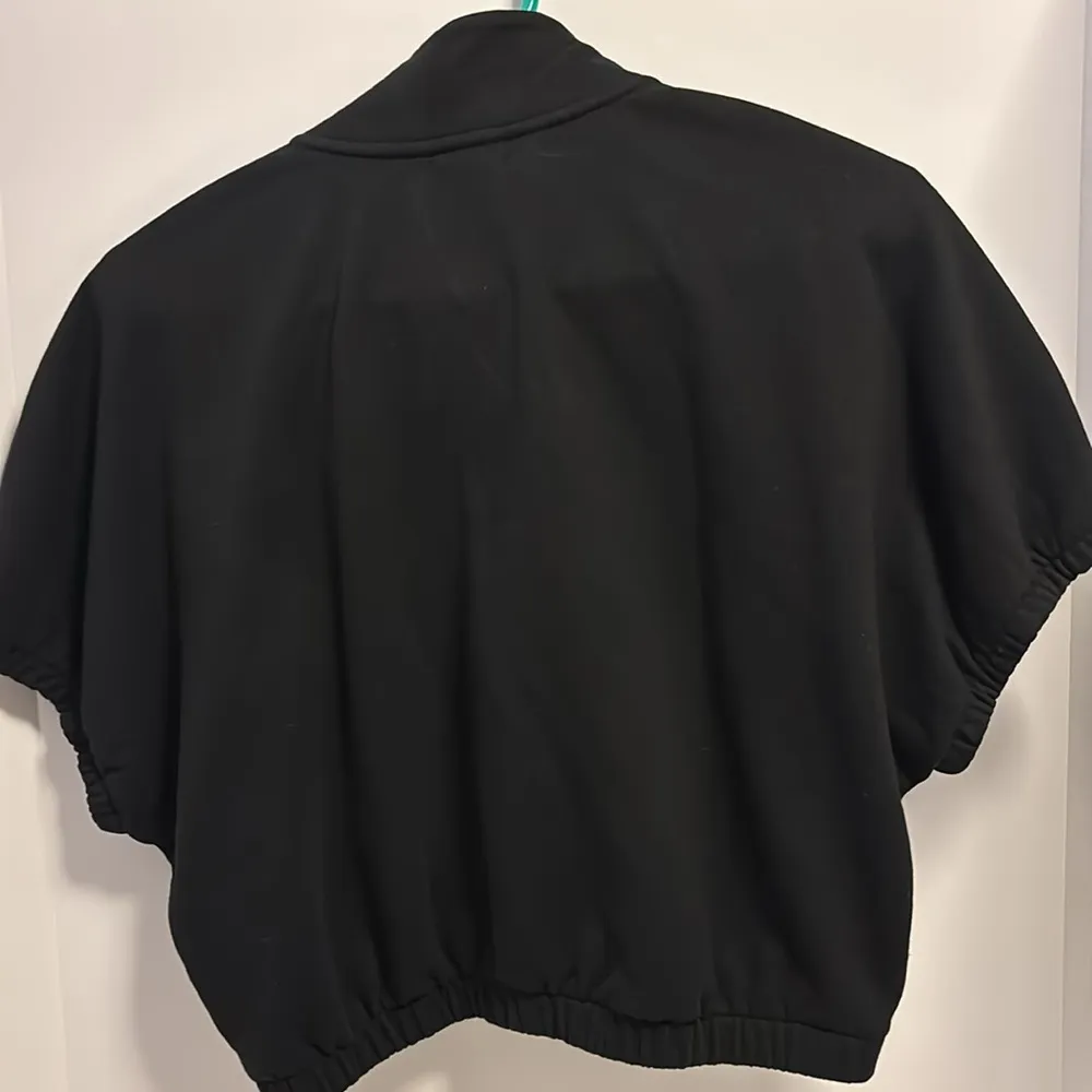 TRUE RELIGION BRAND…BLACK CROP TOP SHORT SLEEVES..ELASTIC WAIST AND CUFFS - Image 5